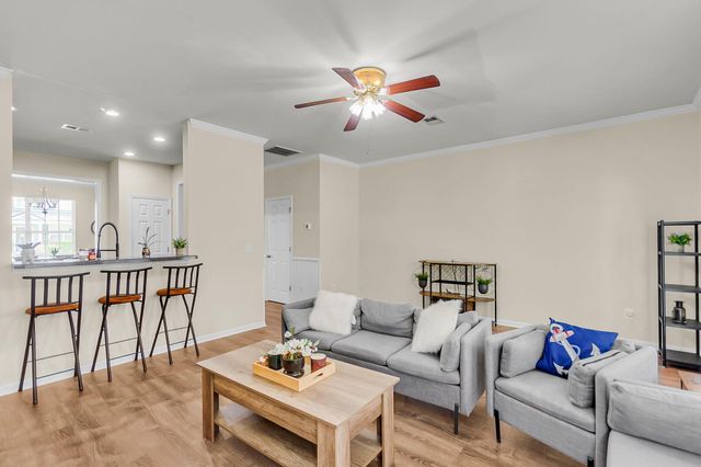 213 Hemingway Circle, Summerville, SC 29483