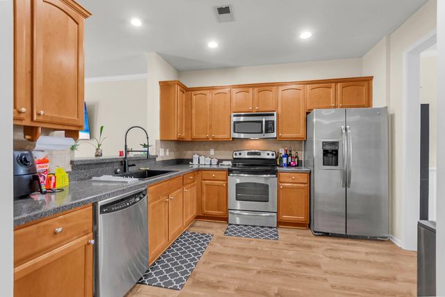 213 Hemingway Circle, Summerville, SC 29483