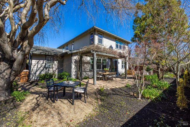 1203 Peppergrass St, Napa, CA 94559
