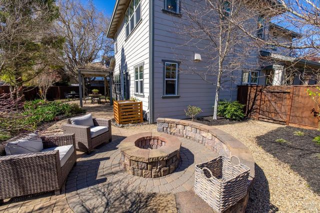 1203 Peppergrass St, Napa, CA 94559