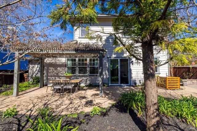 1203 Peppergrass St, Napa, CA 94559
