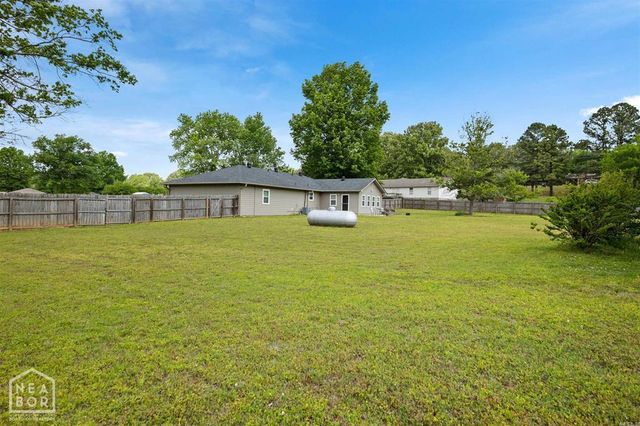 5700 Southview Drive, Jonesboro, AR 72404