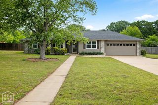 5700 Southview Drive, Jonesboro, AR 72404