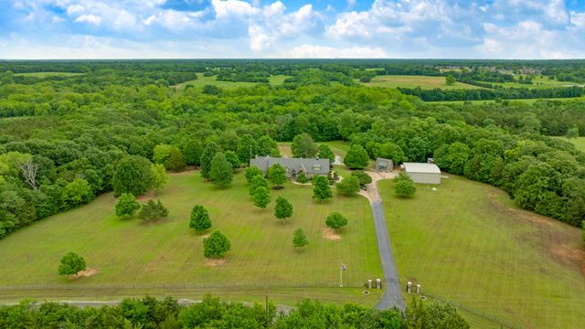 3116 Stillhouse Road, Paris, TX 75462