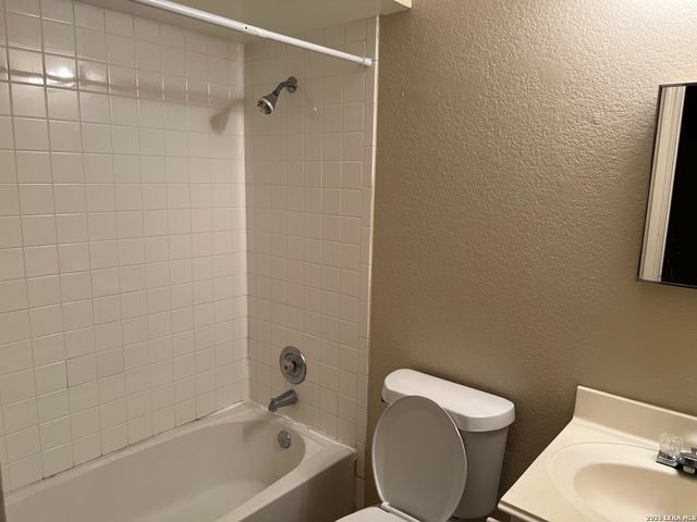 9642 SEKULA DR, San Antonio, TX 78250