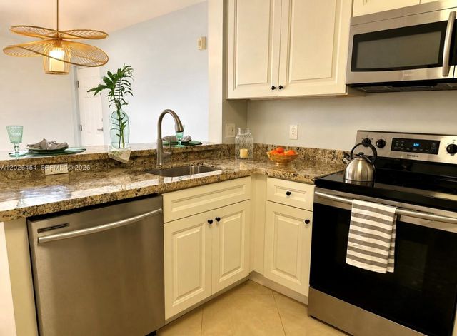 10141 W Sunrise Boulevard 203, Plantation, FL 33322