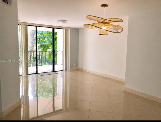 10141 W Sunrise Boulevard 203, Plantation, FL 33322