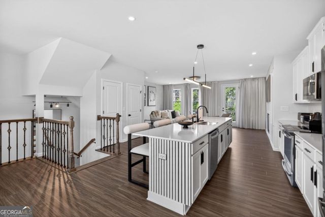 1445 Creekside Circle, Atlanta, GA 30318