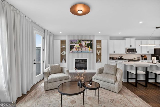 1445 Creekside Circle, Atlanta, GA 30318
