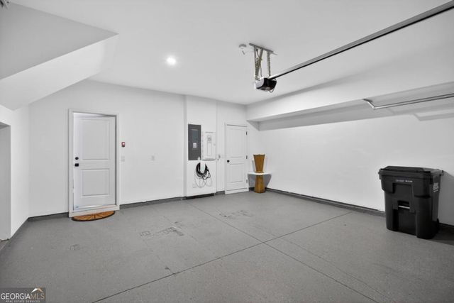1445 Creekside Circle, Atlanta, GA 30318