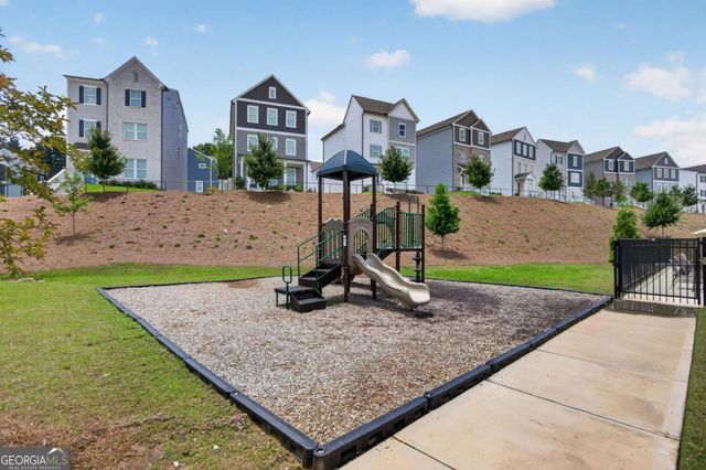 1445 Creekside Circle, Atlanta, GA 30318