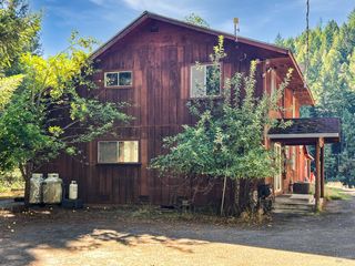 8555 Cave Creek Rd, Redwood Valley, CA 95470
