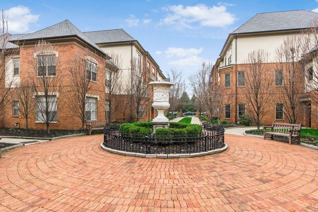 22 Victorian Gate Way, Columbus, OH 43215