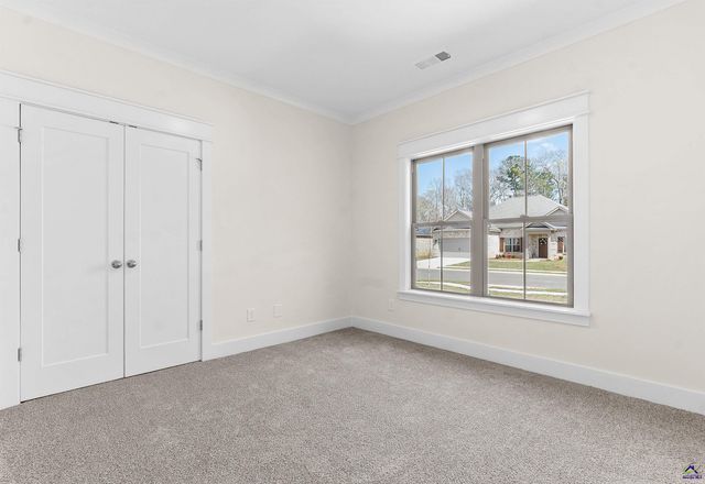 611 Bristleleaf Path, Kathleen, GA 31047