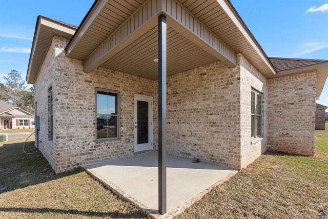 611 Bristleleaf Path, Kathleen, GA 31047