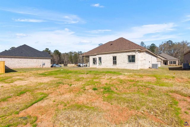 611 Bristleleaf Path, Kathleen, GA 31047