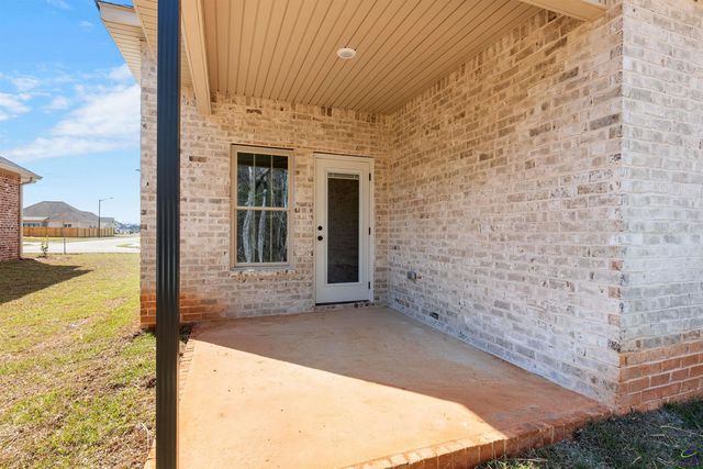 611 Bristleleaf Path, Kathleen, GA 31047