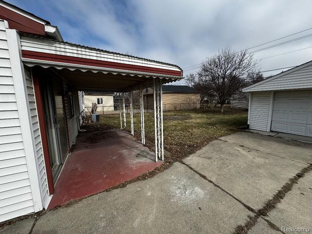 15721 Harrison, Romulus, MI 48174