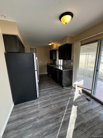 15721 Harrison, Romulus, MI 48174