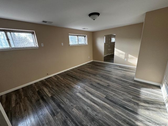 15721 Harrison, Romulus, MI 48174