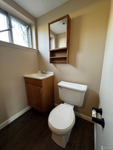 15721 Harrison, Romulus, MI 48174