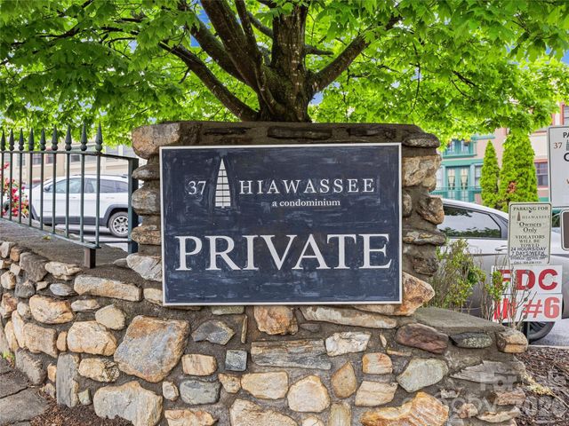 37 Hiawassee Street E103, Asheville, NC 28801