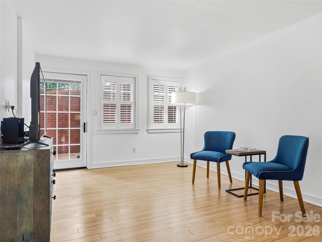 37 Hiawassee Street E103, Asheville, NC 28801