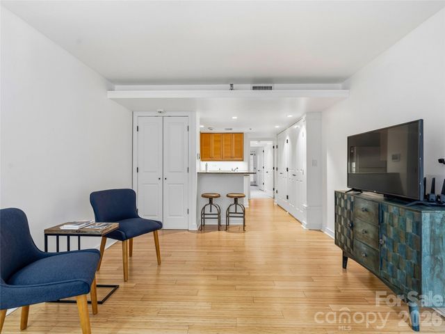 37 Hiawassee Street E103, Asheville, NC 28801