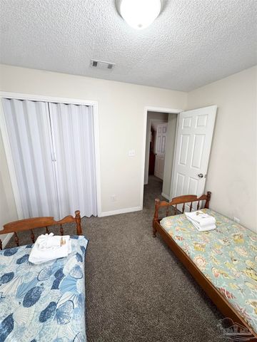 854 Amberway Dr, Pensacola, FL 32506