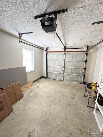 854 Amberway Dr, Pensacola, FL 32506