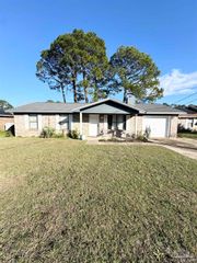 854 Amberway Dr, Pensacola, FL 32506