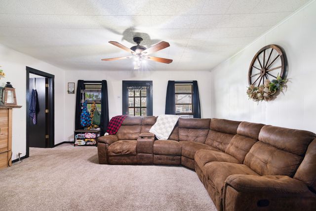 25099 Farm Road 137, Petty, TX 75470