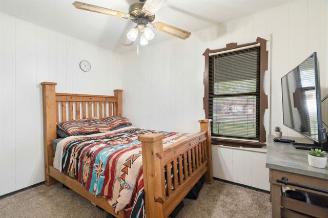 25099 Farm Road 137, Petty, TX 75470