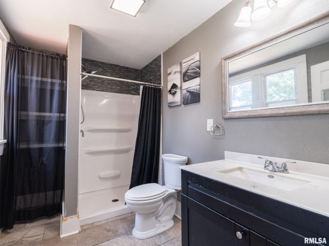 806 PEORIA Street, Washington, IL 61571