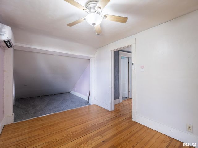 806 PEORIA Street, Washington, IL 61571