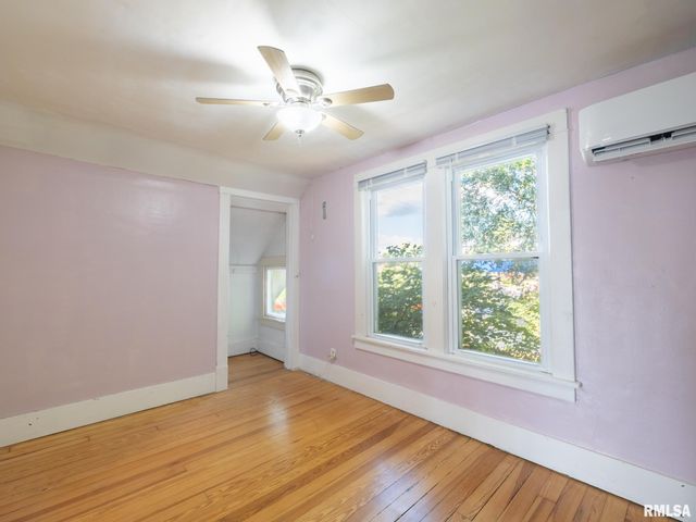 806 PEORIA Street, Washington, IL 61571