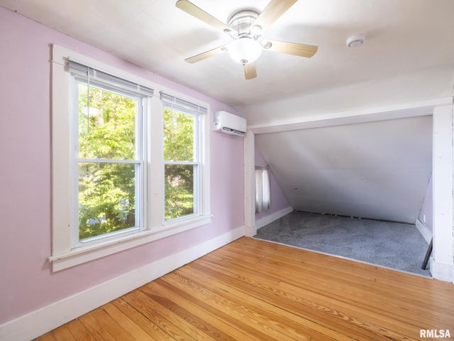 806 PEORIA Street, Washington, IL 61571