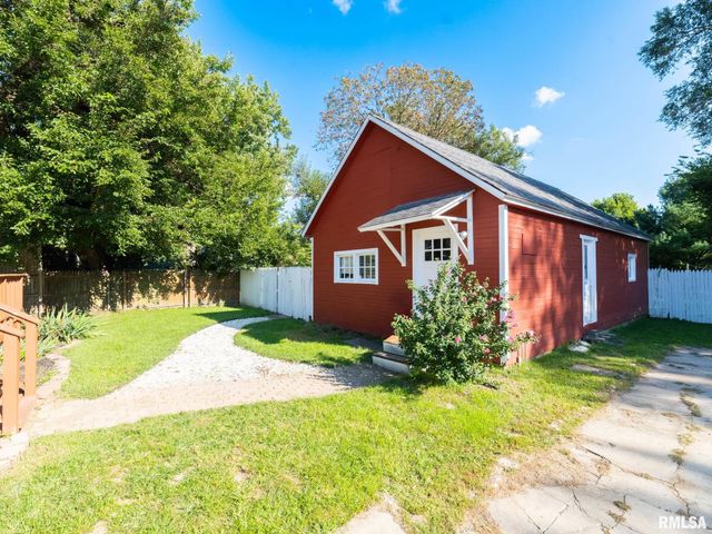 806 PEORIA Street, Washington, IL 61571