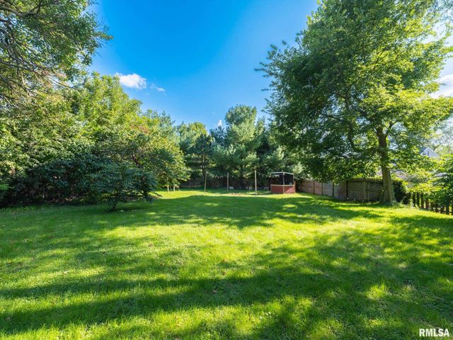 806 PEORIA Street, Washington, IL 61571