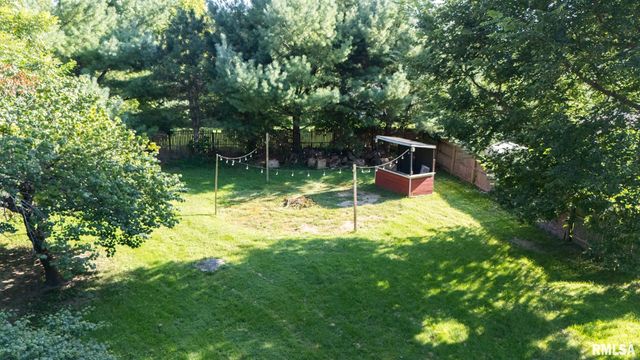 806 PEORIA Street, Washington, IL 61571