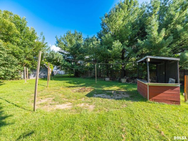 806 PEORIA Street, Washington, IL 61571