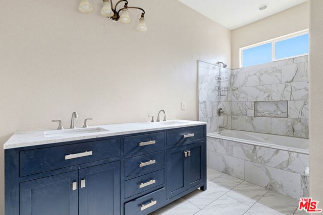3896 Manquelo Court, Perris, CA 92571