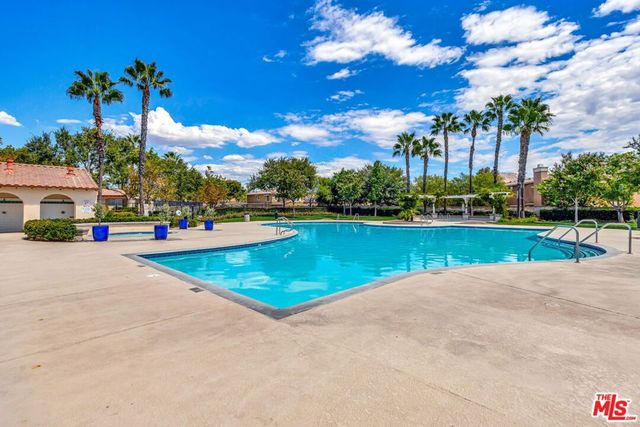 3896 Manquelo Court, Perris, CA 92571