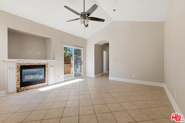3896 Manquelo Court, Perris, CA 92571