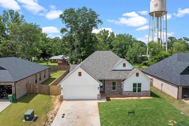 135 Hillcrest, Gladewater, TX 75647