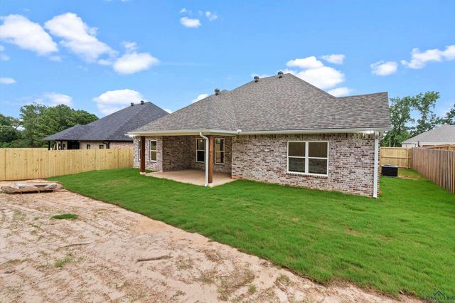 135 Hillcrest, Gladewater, TX 75647