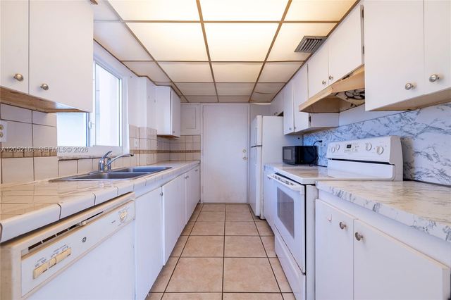 200 178th Dr 711, Sunny Isles Beach, FL 33160