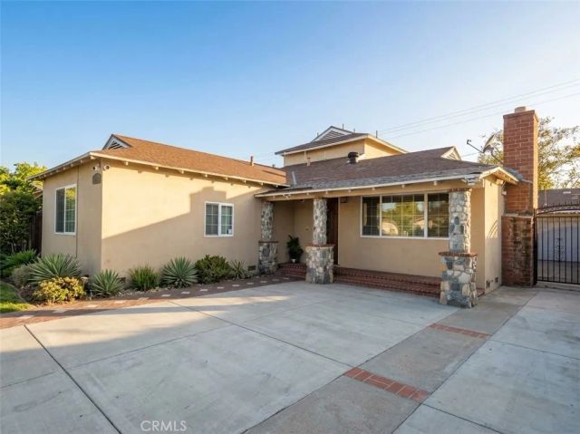 726 S Halladay Street, Santa Ana, CA 92701