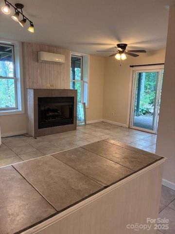 28 Wake Street, Waynesville, NC 28786