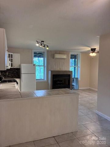 28 Wake Street, Waynesville, NC 28786